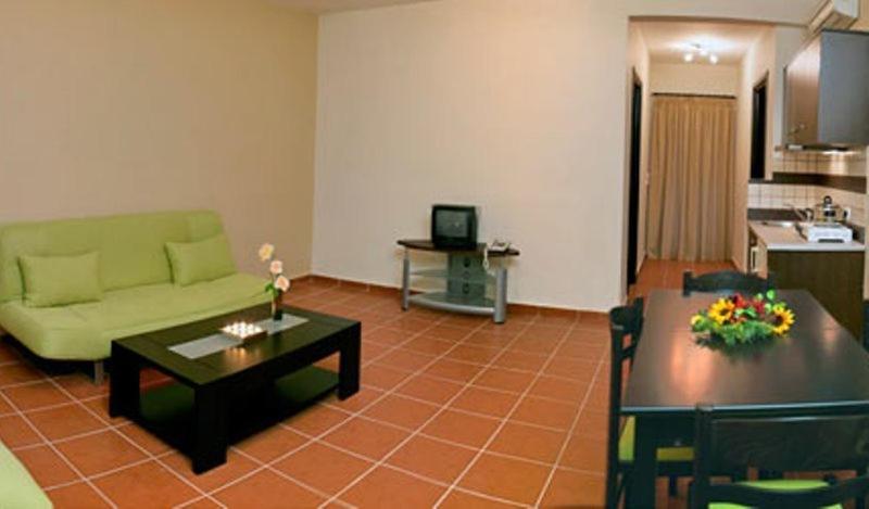Armonia Hotel Matala Extérieur photo